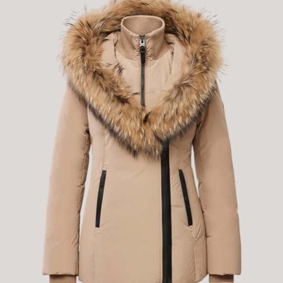 Selling my fav Mackage Adali-F-Camel - Picture 3 of 3